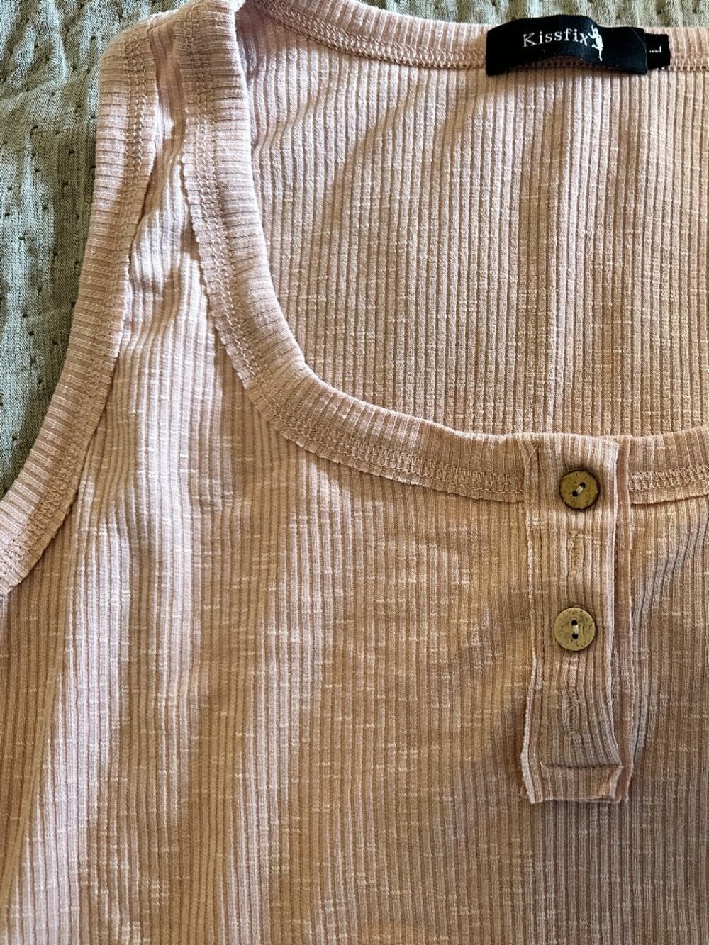 Kissfix Women’s Ribbed Tank Top Size Large Beige Sleeveless Button Front